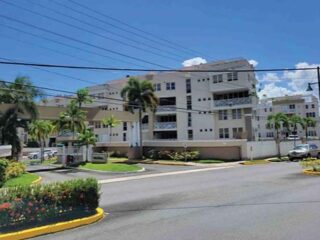 44-Guaynabo-Cond.-Villas-de-Parkville-II