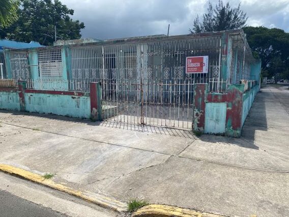 15|Bo. Amelia, Calle Rubi N-13